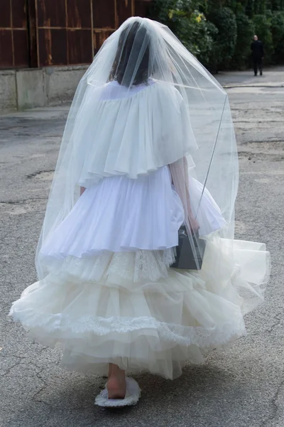 Look 18
